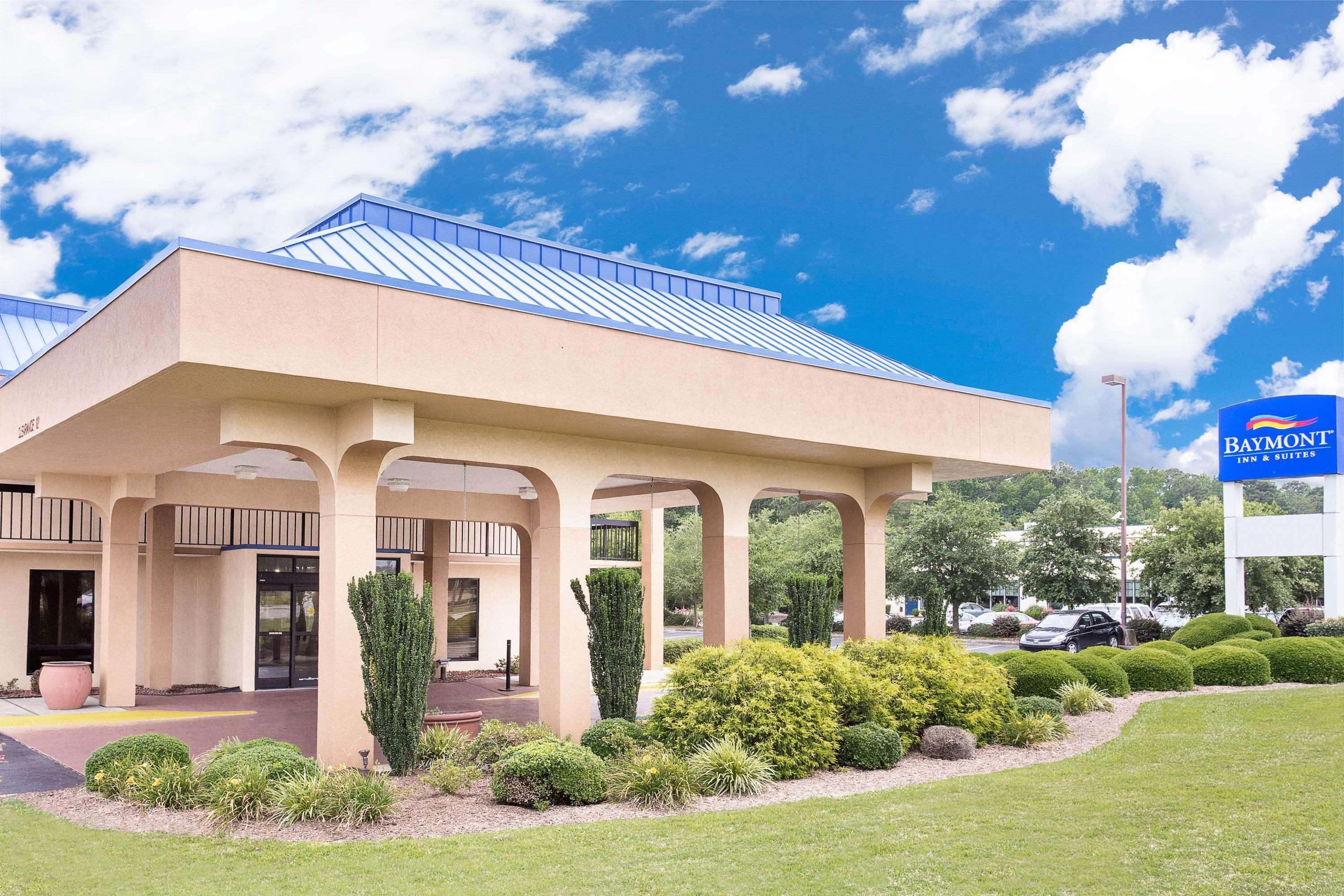 Baymont By Wyndham Greenville Extérieur photo